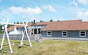 10 Person Holiday Home In Bl Vand
